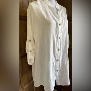 Women’s White Button-up Shirt/Dress.